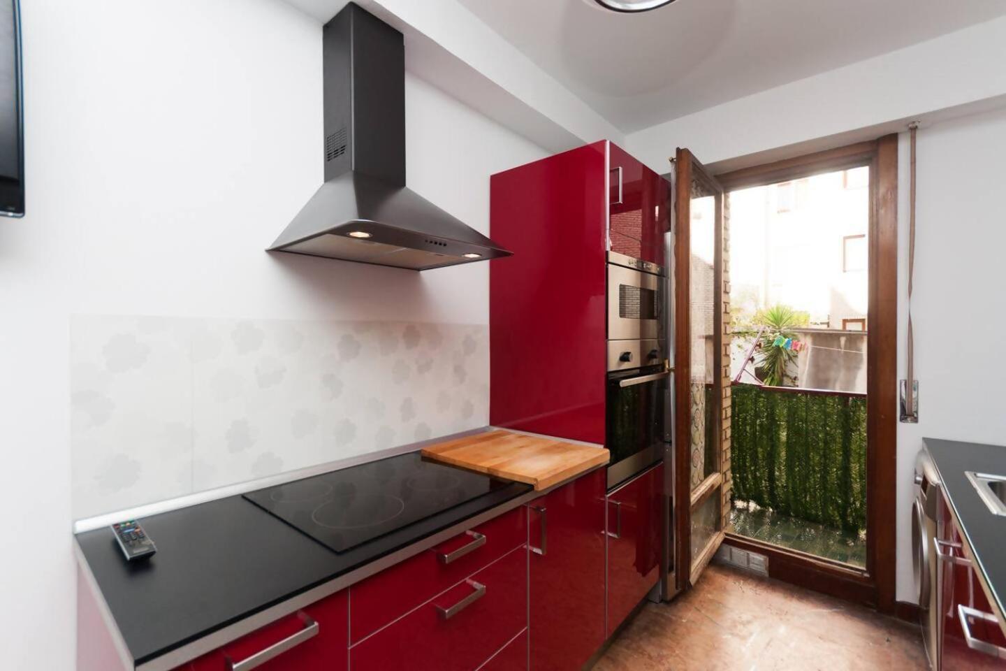 Apartamento Con Parking Privado Cerca De Zurriola San Sebastián Exterior foto